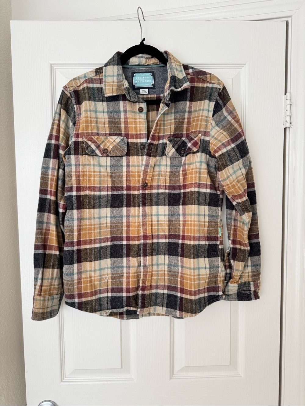 Vissla Plaid Flannel. Size S.